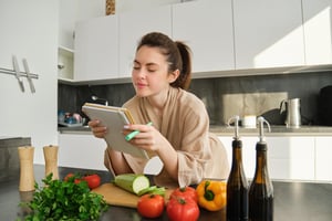 Grafica informativa sull'analisi dei comportamenti d'acquisto dei consumatori